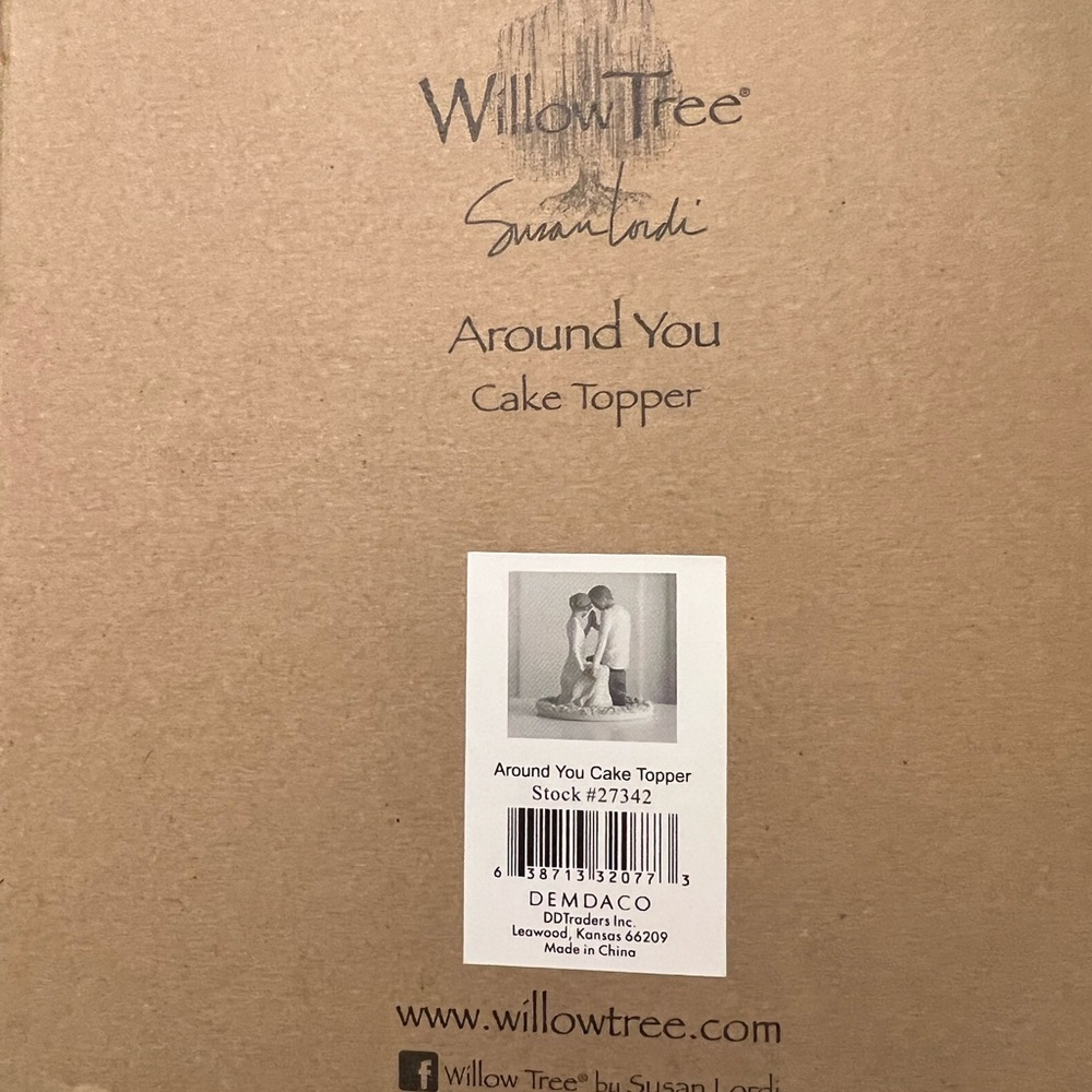Willow Tree 'Around You' Cake Topper - Picture 4 of 5